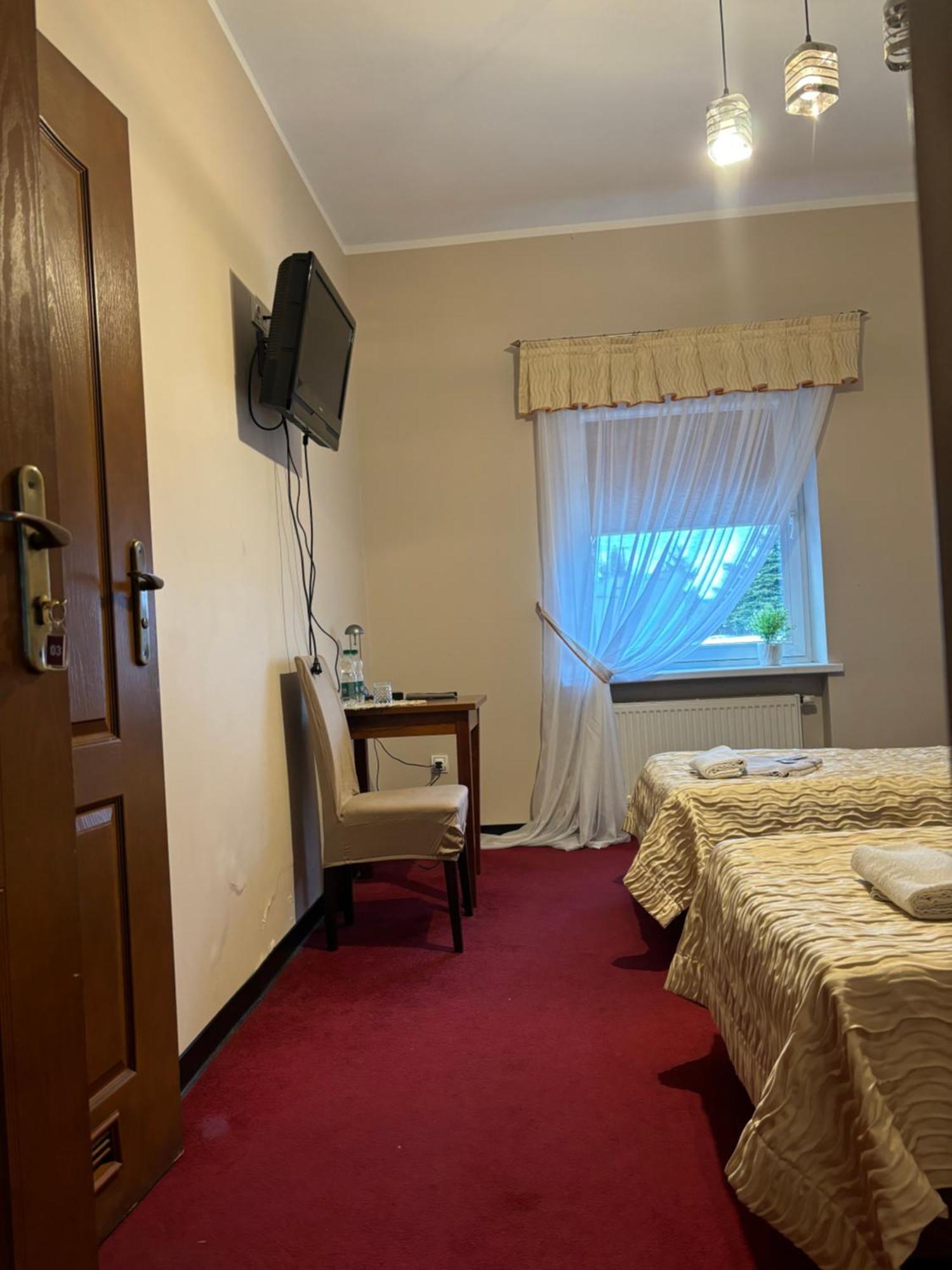 Hotel Chrobry Leczyca Exterior photo